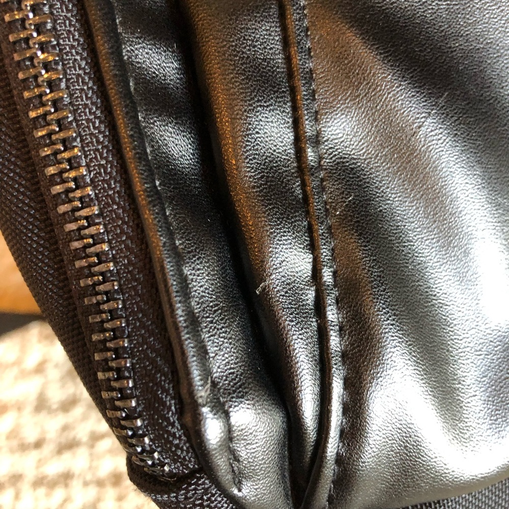 Taskin Premium Laptop Backpack - Picture 11 of 11